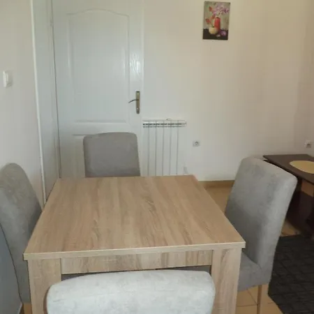 아파트 1a Jollykop *