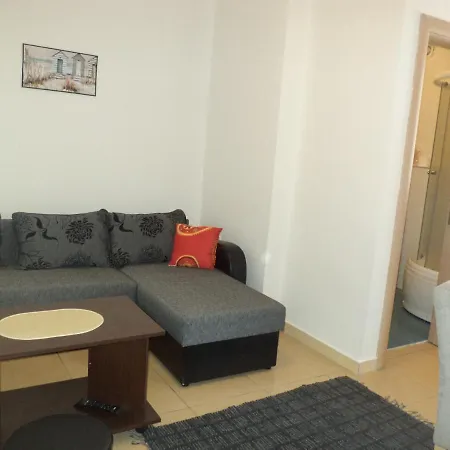 1a Jollykop Apartment